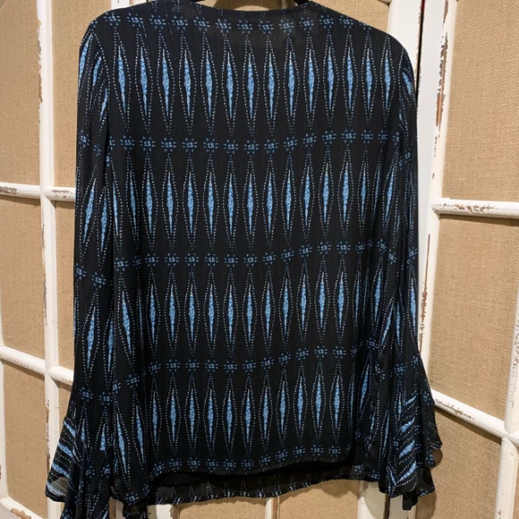 NWOT Octavia XL Bell Sleeve Blouse - Picture 5 of 7